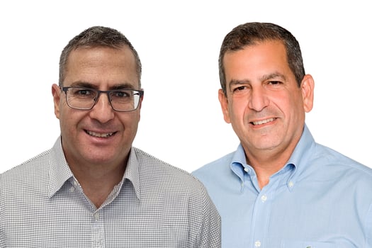 מימין: ניר גלילי, צילום: תום מהרשק; אבי מגידו, צילום: עצמאי